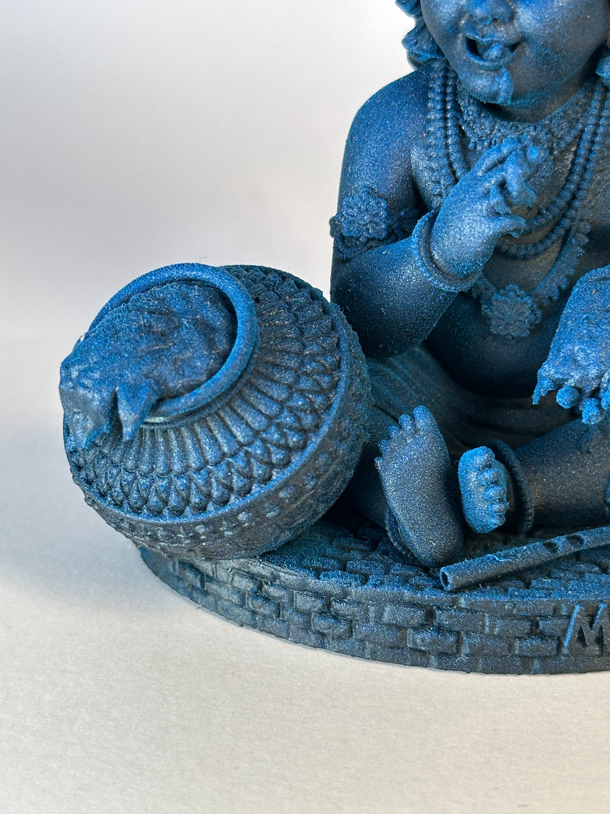 Makhan Chor Laddu Gopal | Bal Krishna Murti | Krishna Eating Makhan Idol